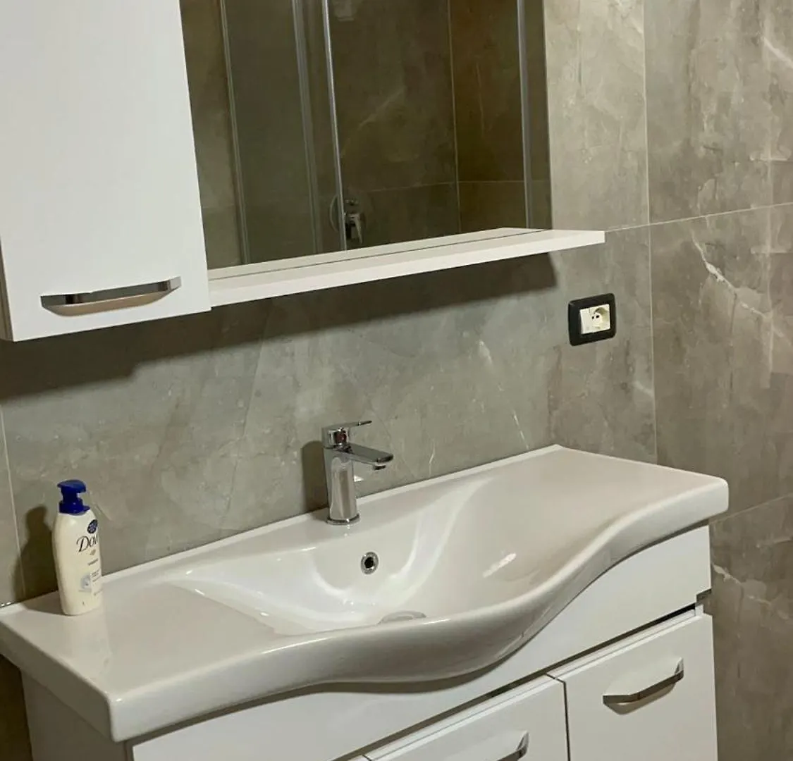 Holiday home Villa Naim Apartament Rrotull