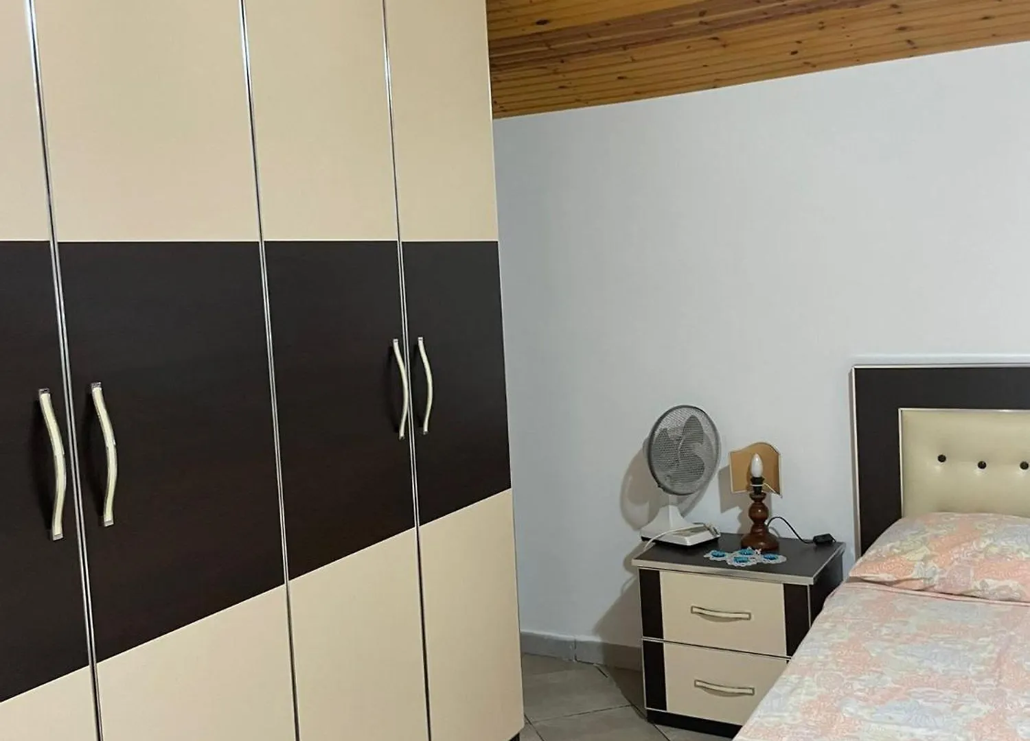 Villa Naim Apartament Rrotull Holiday home